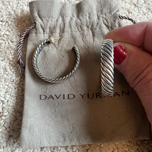 Authentic David Yurman silver hoops - Picture 3 of 4